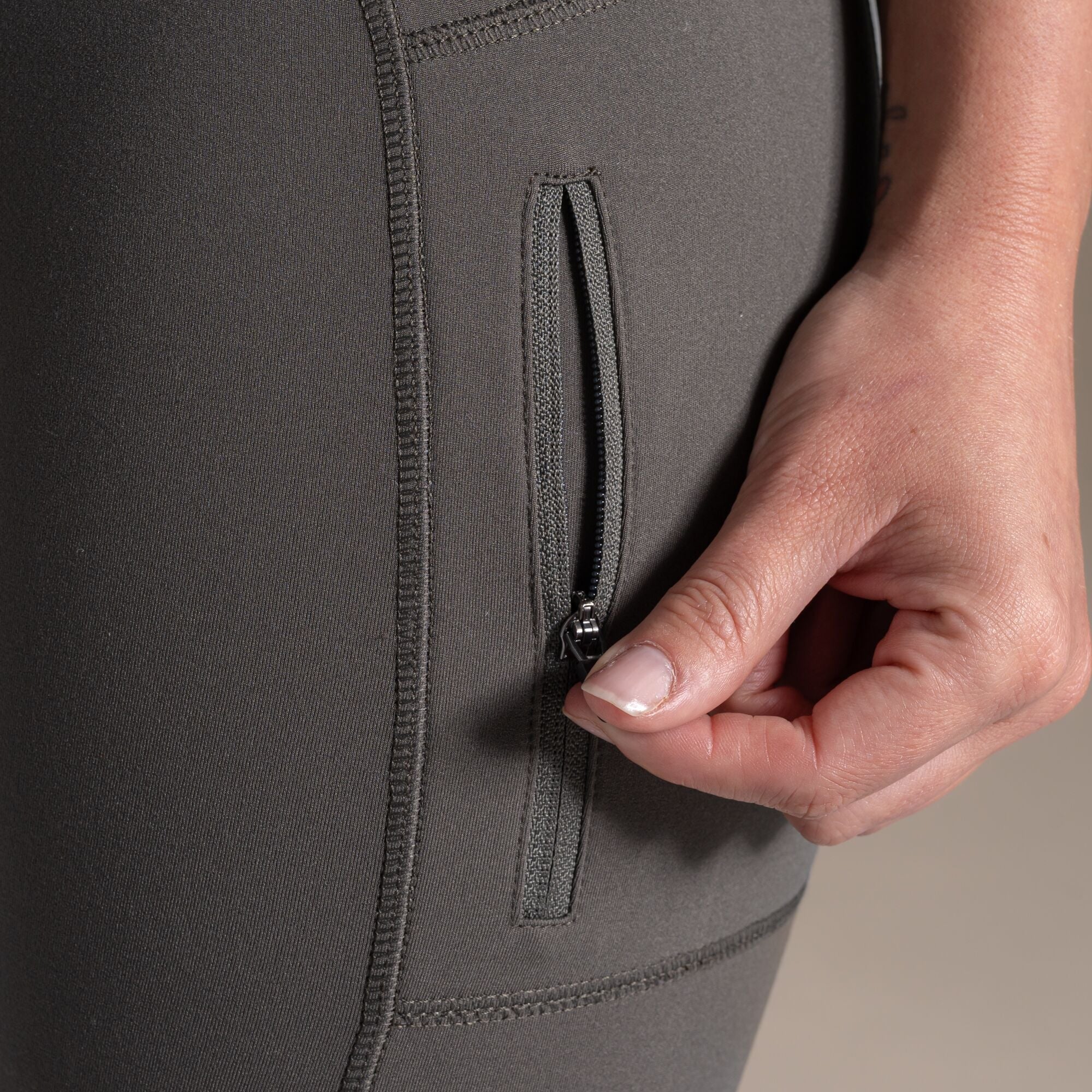 Craghoppers Women's Compression Thermal Leggings - Image 10