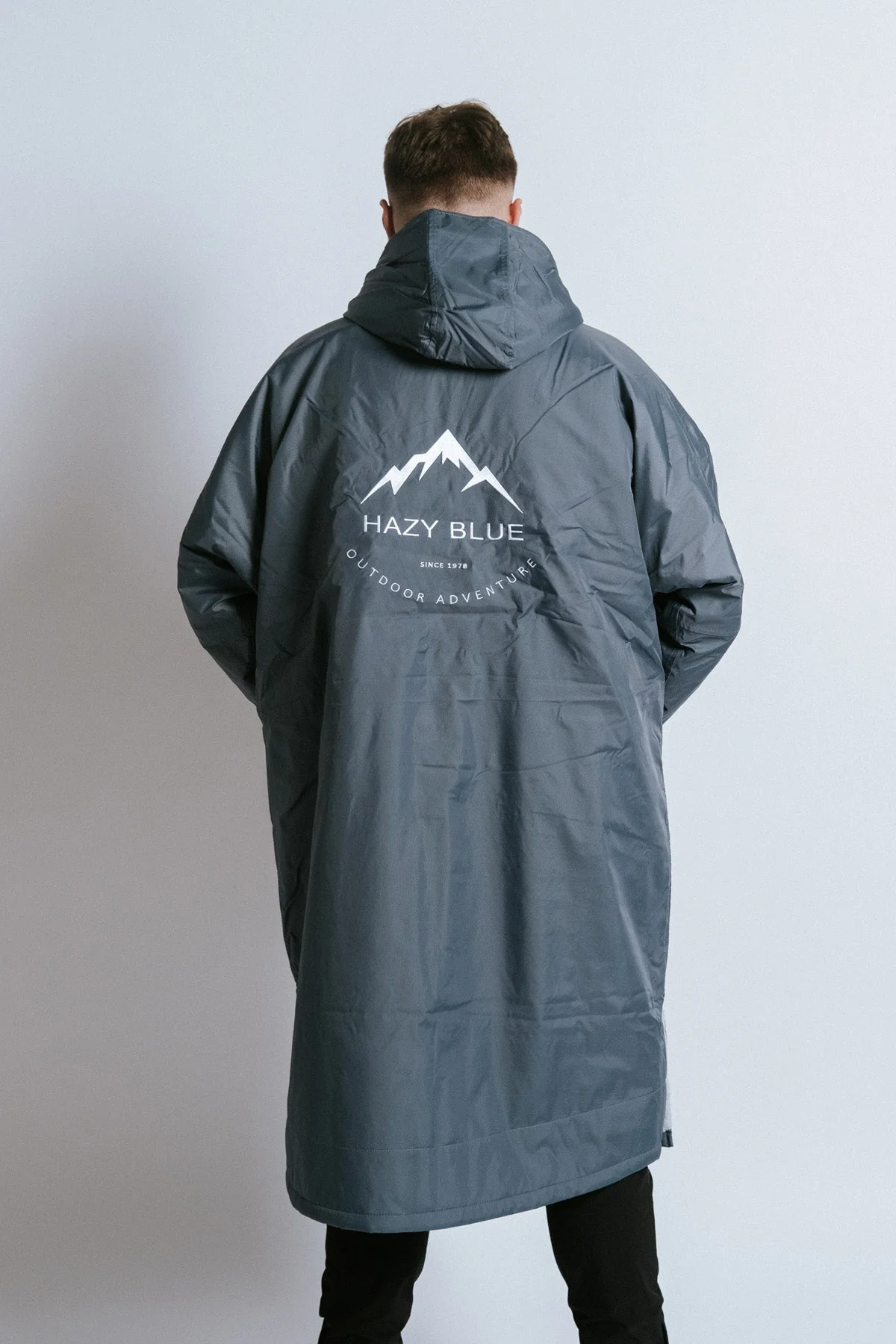Hazy Blue Waterproof Adults All Weather Changing Robe - Newquay - Image 11