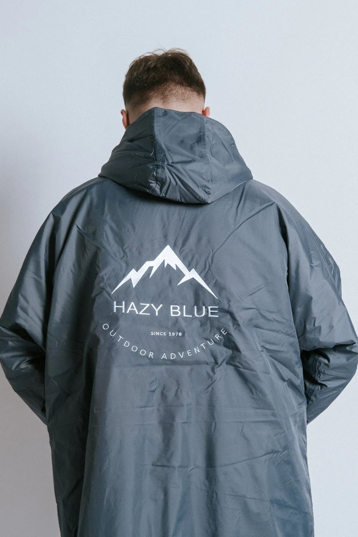 Hazy Blue Waterproof Adults All Weather Changing Robe - Newquay - Image 12