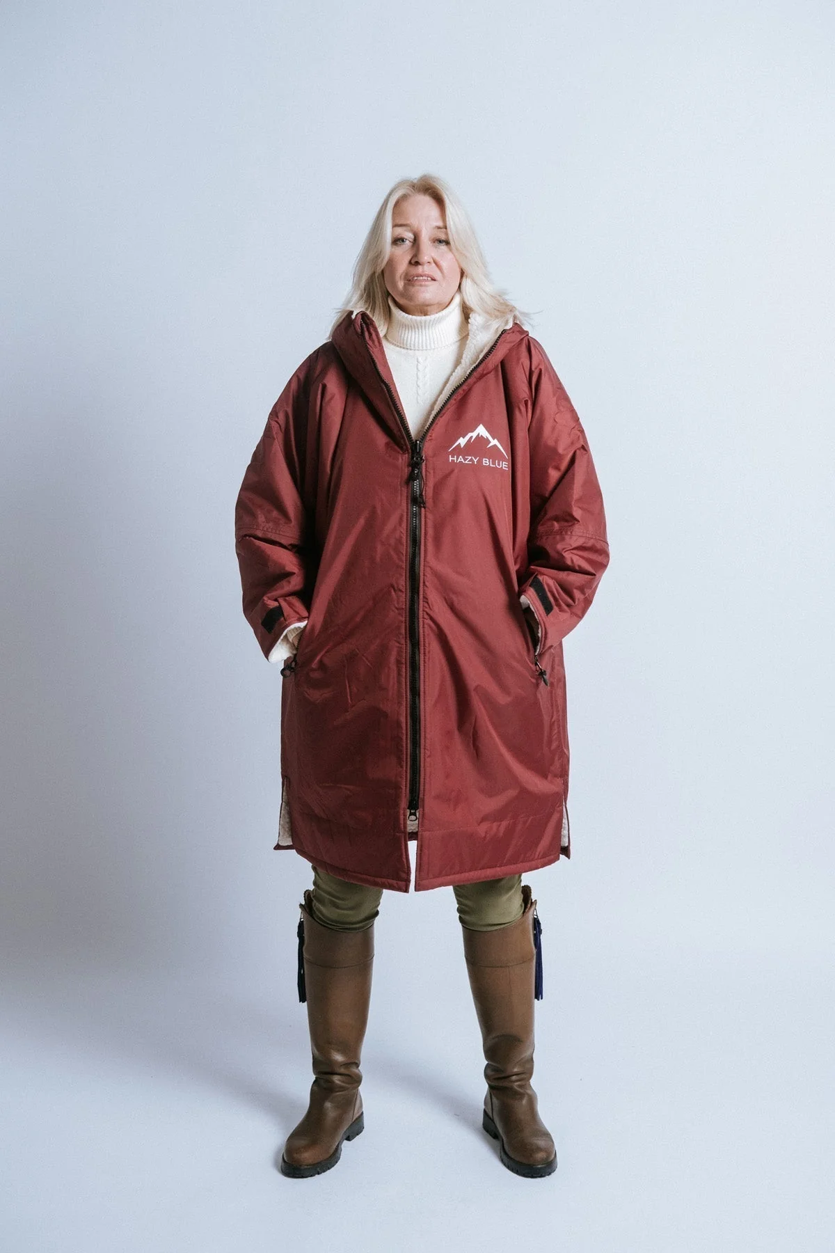 Hazy Blue Waterproof Adults All Weather Changing Robe - Newquay - Image 25