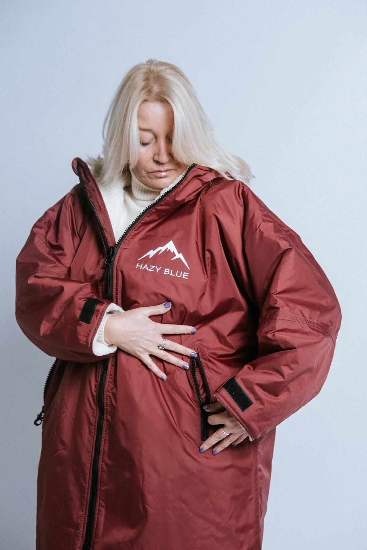 Hazy Blue Waterproof Adults All Weather Changing Robe - Newquay - Image 29
