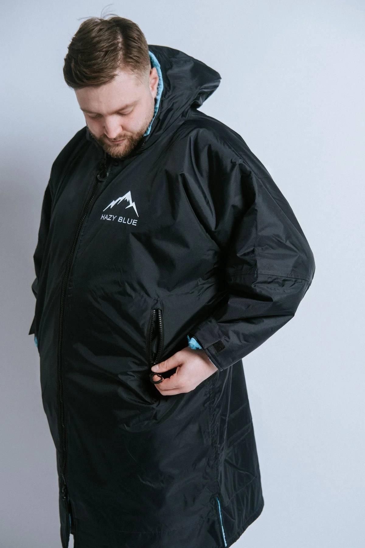 Hazy Blue Waterproof Adults All Weather Changing Robe - Newquay - Image 3