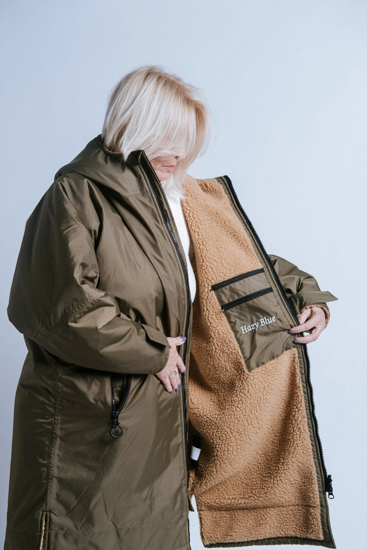 Hazy Blue Waterproof Adults All Weather Changing Robe - Newquay - Image 38