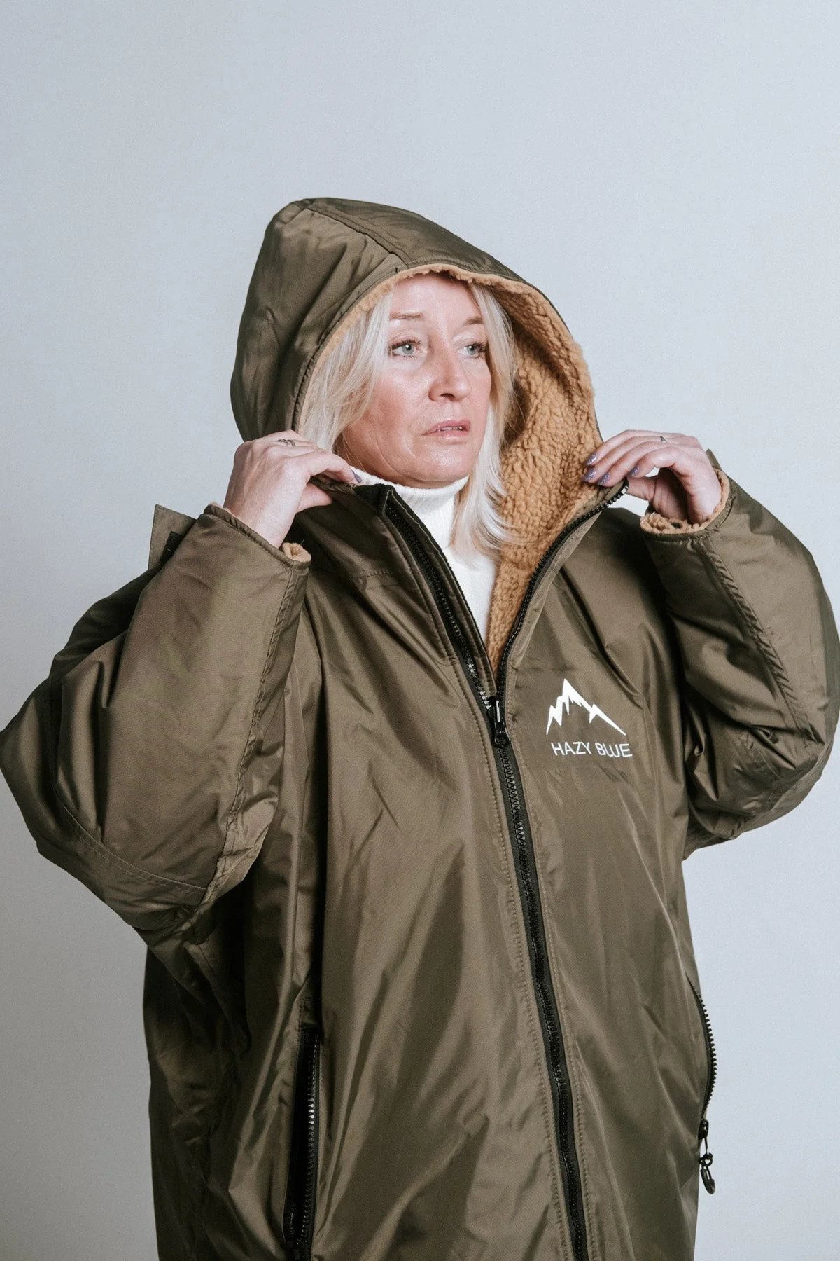 Hazy Blue Waterproof Adults All Weather Changing Robe - Newquay - Image 40