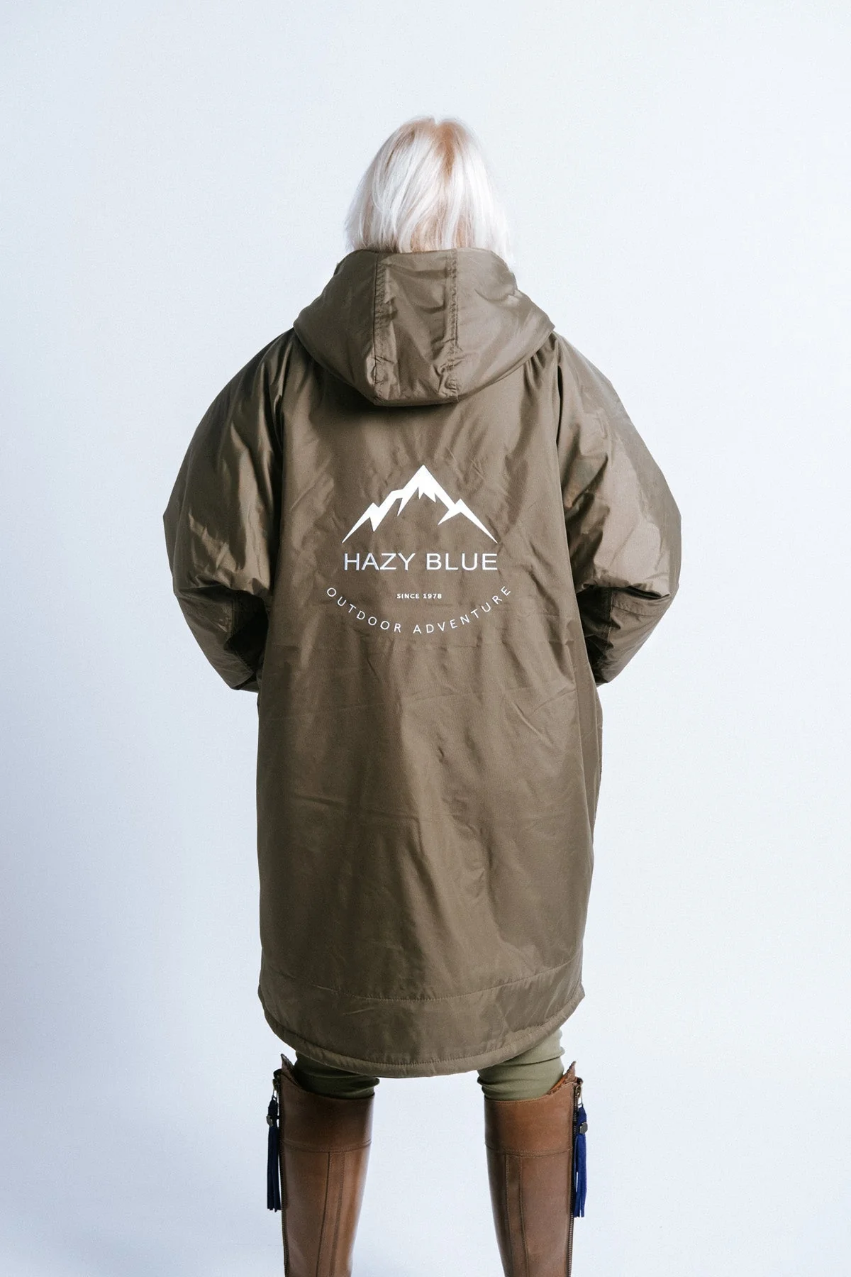 Hazy Blue Waterproof Adults All Weather Changing Robe - Newquay - Image 41