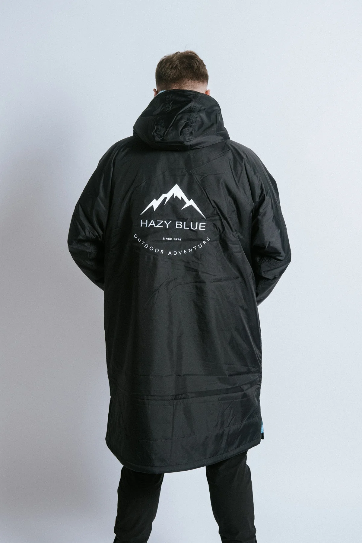 Hazy Blue Waterproof Adults All Weather Changing Robe - Newquay - Image 6