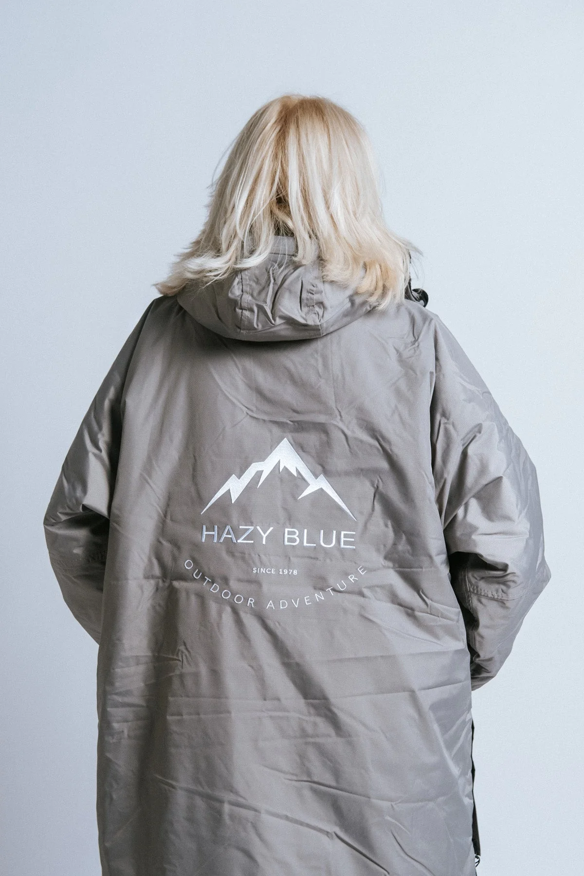 Hazy Blue Adults Padstow Riding All Weather Changing Robe - Image 6