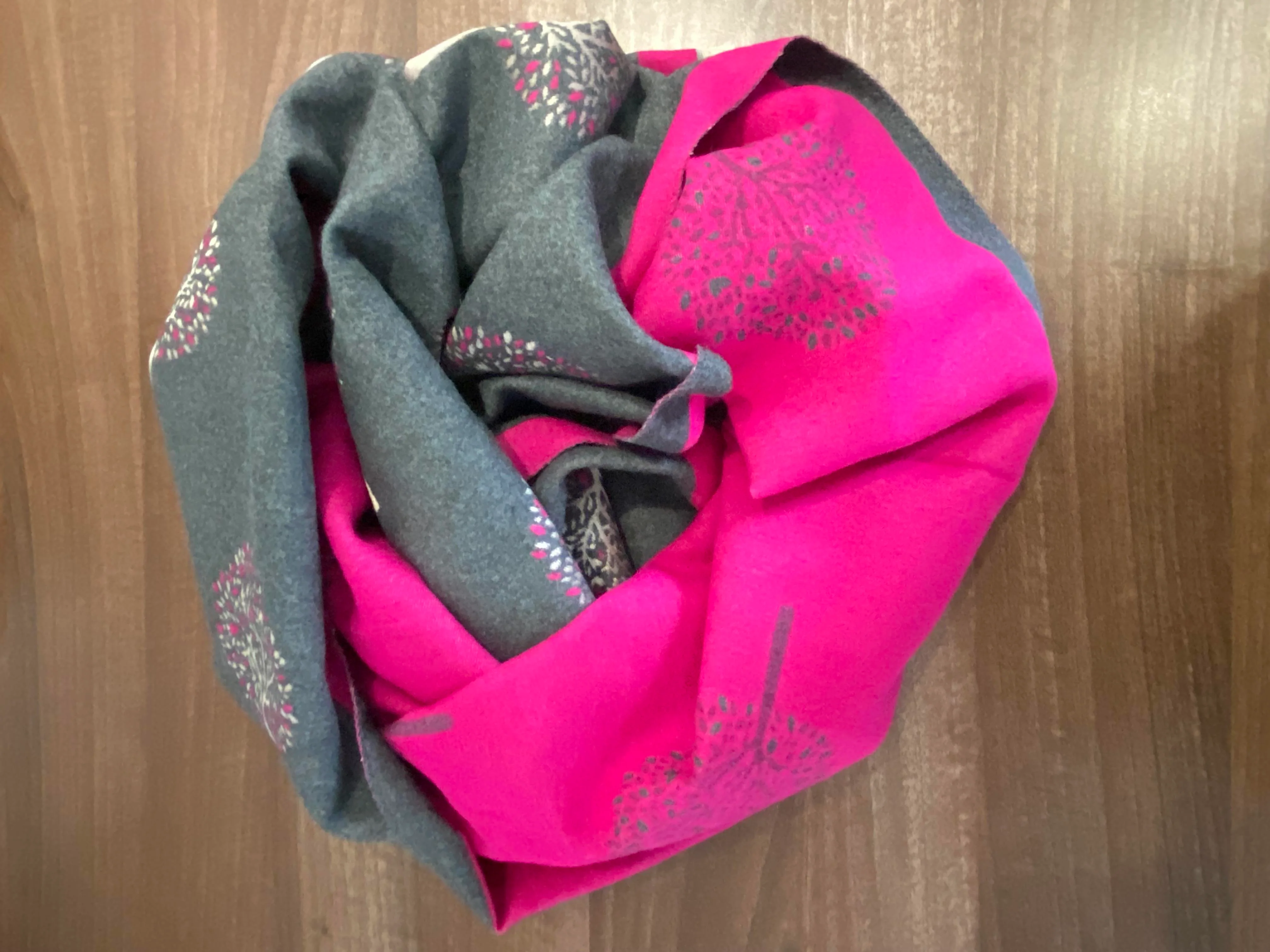 House of Tweed Ladies Tree of Life Scarf - Image 18