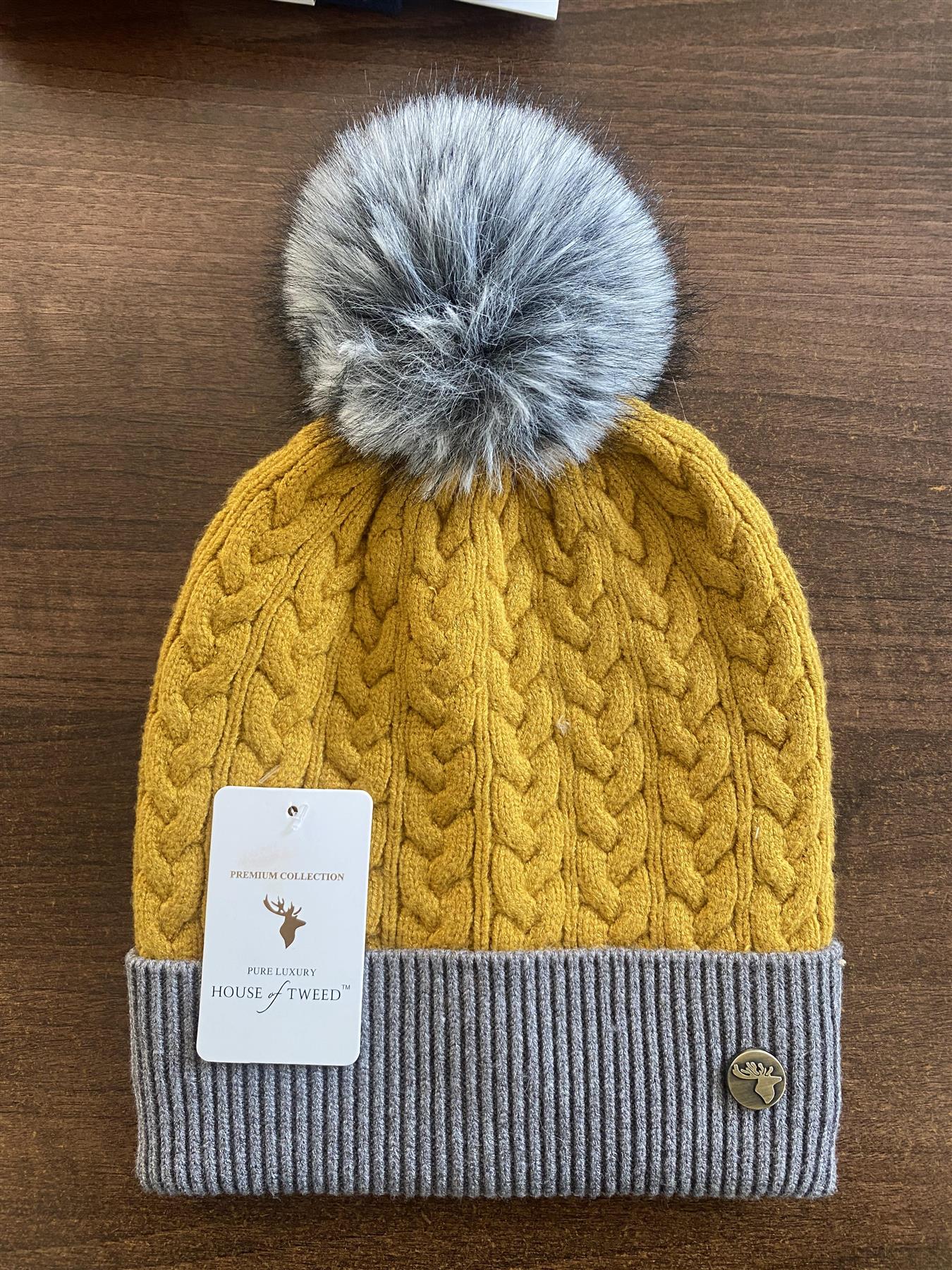 House of Tweed Womens Two Tone Cable Knit Bobble Hats - Image 3
