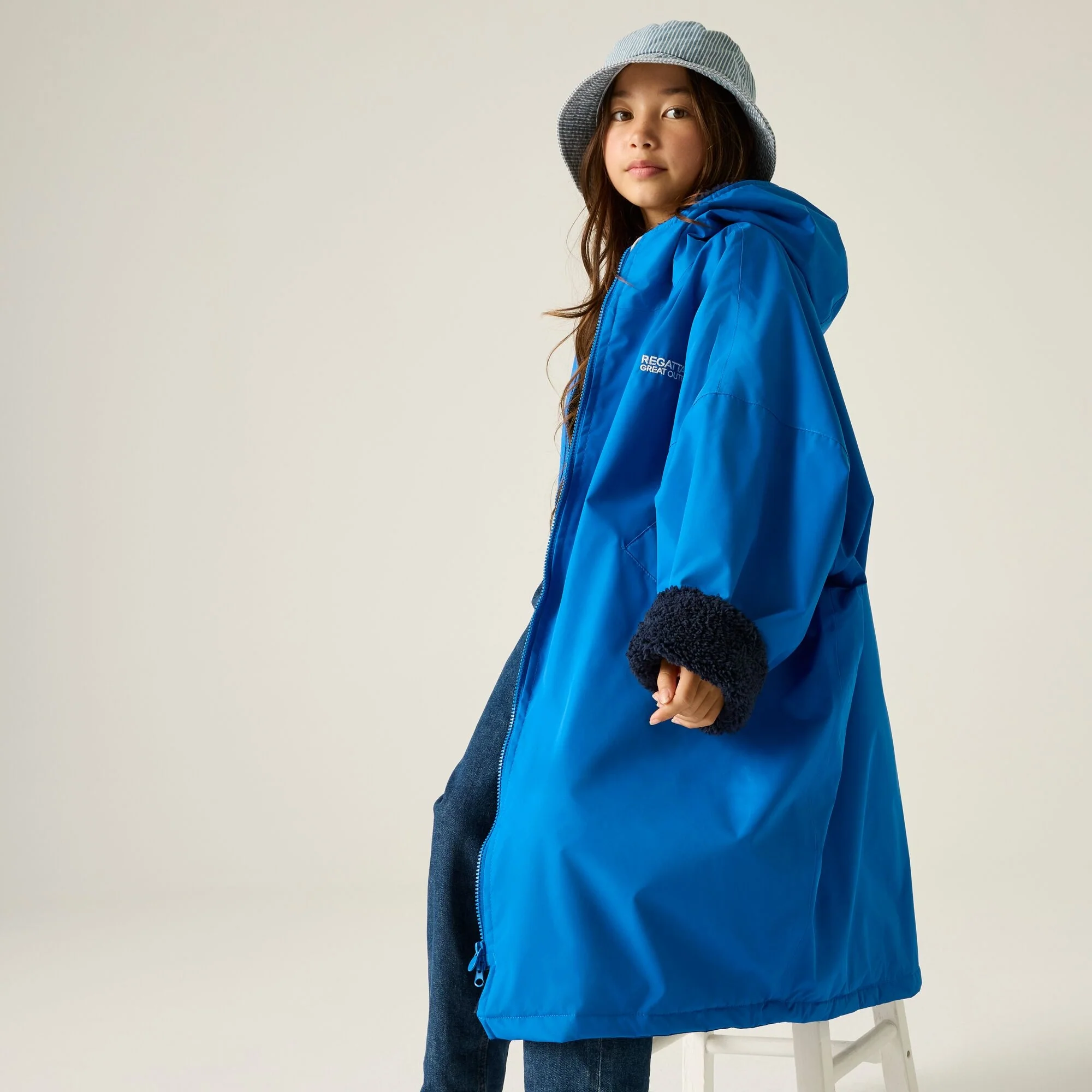 Regatta Junior Waterproof Changing Robe - Image 10