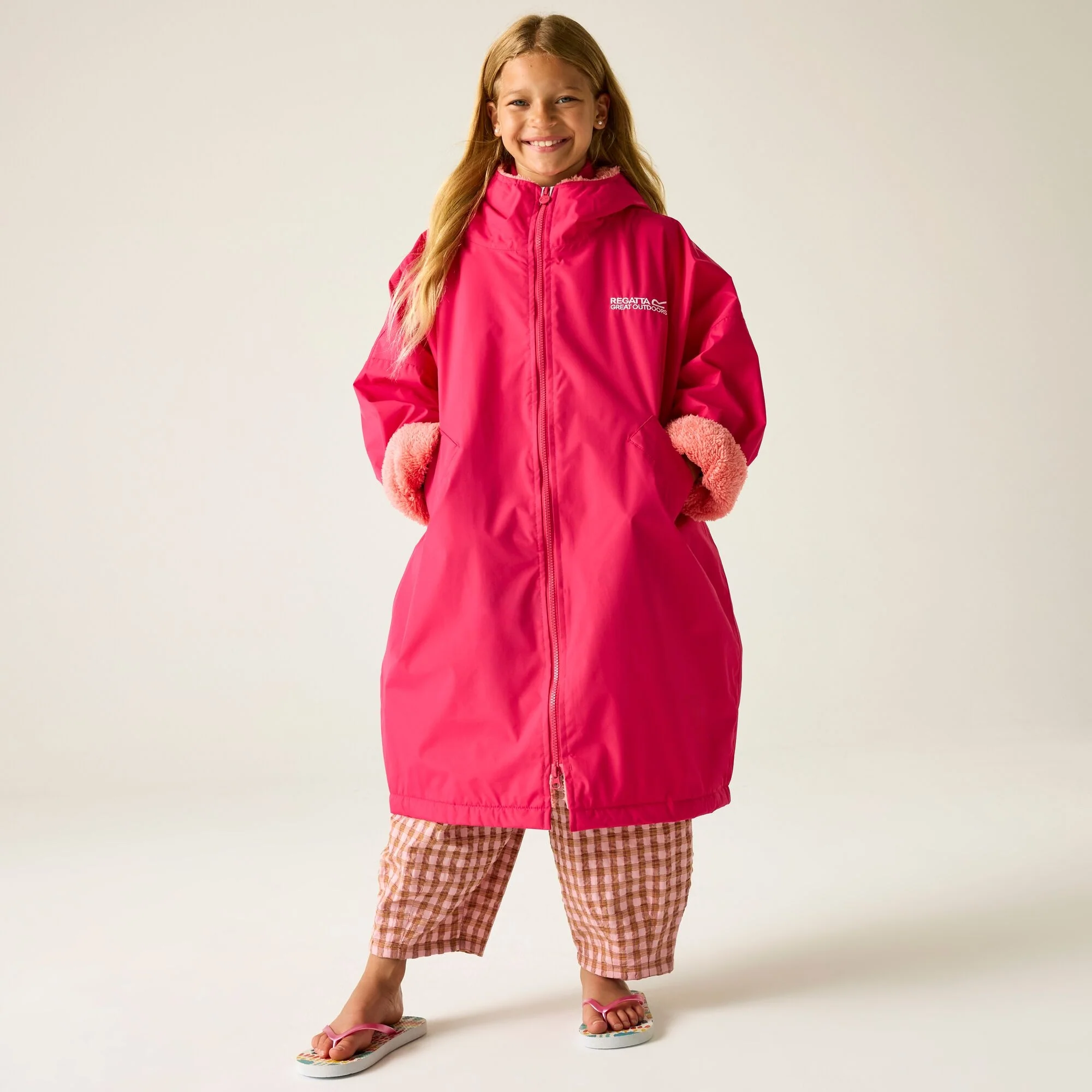 Regatta Junior Waterproof Changing Robe - Image 18