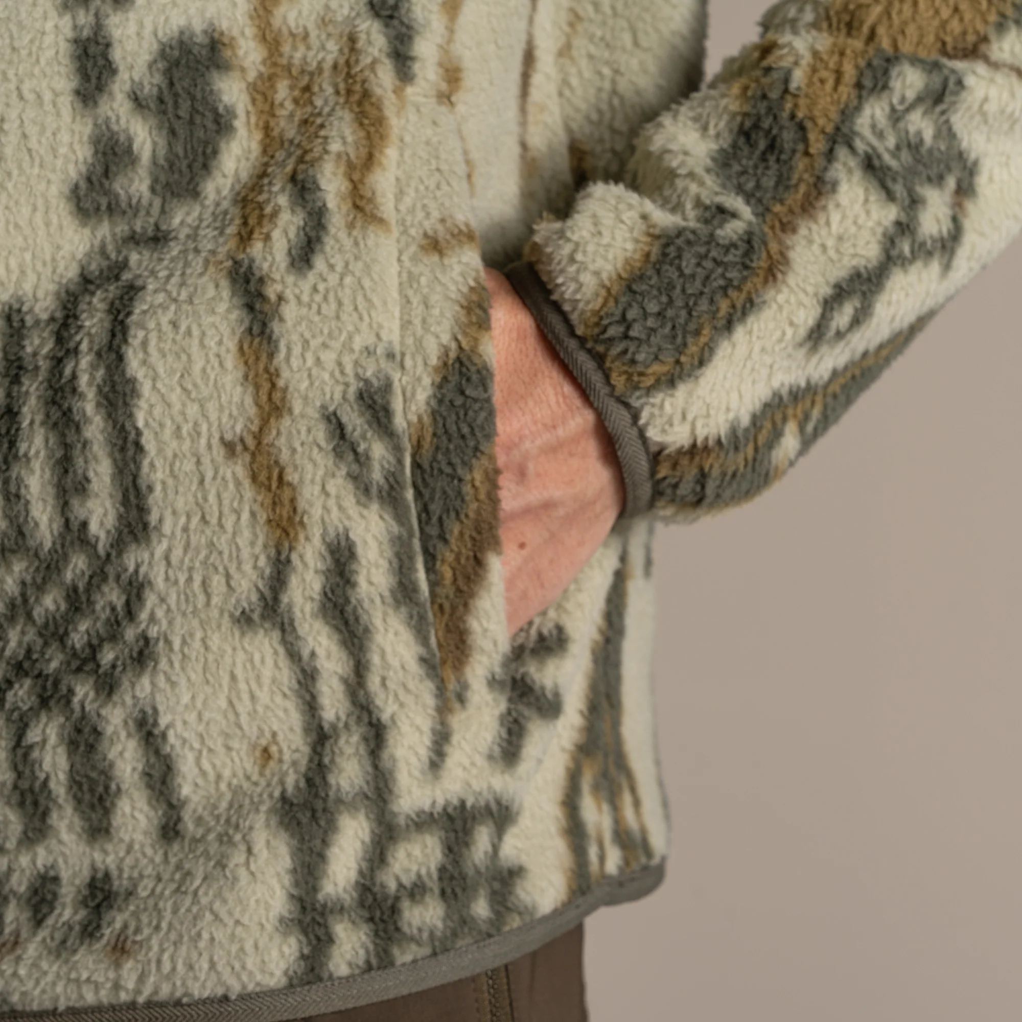 Craghoppers Men's Tatton II Half Zip Fleece - Image 7