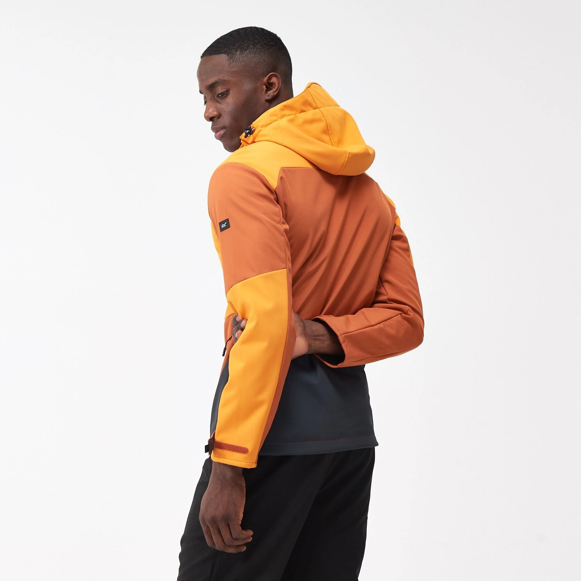 Regatta Men's Hewitts IX Softshell Jacket - Image 2