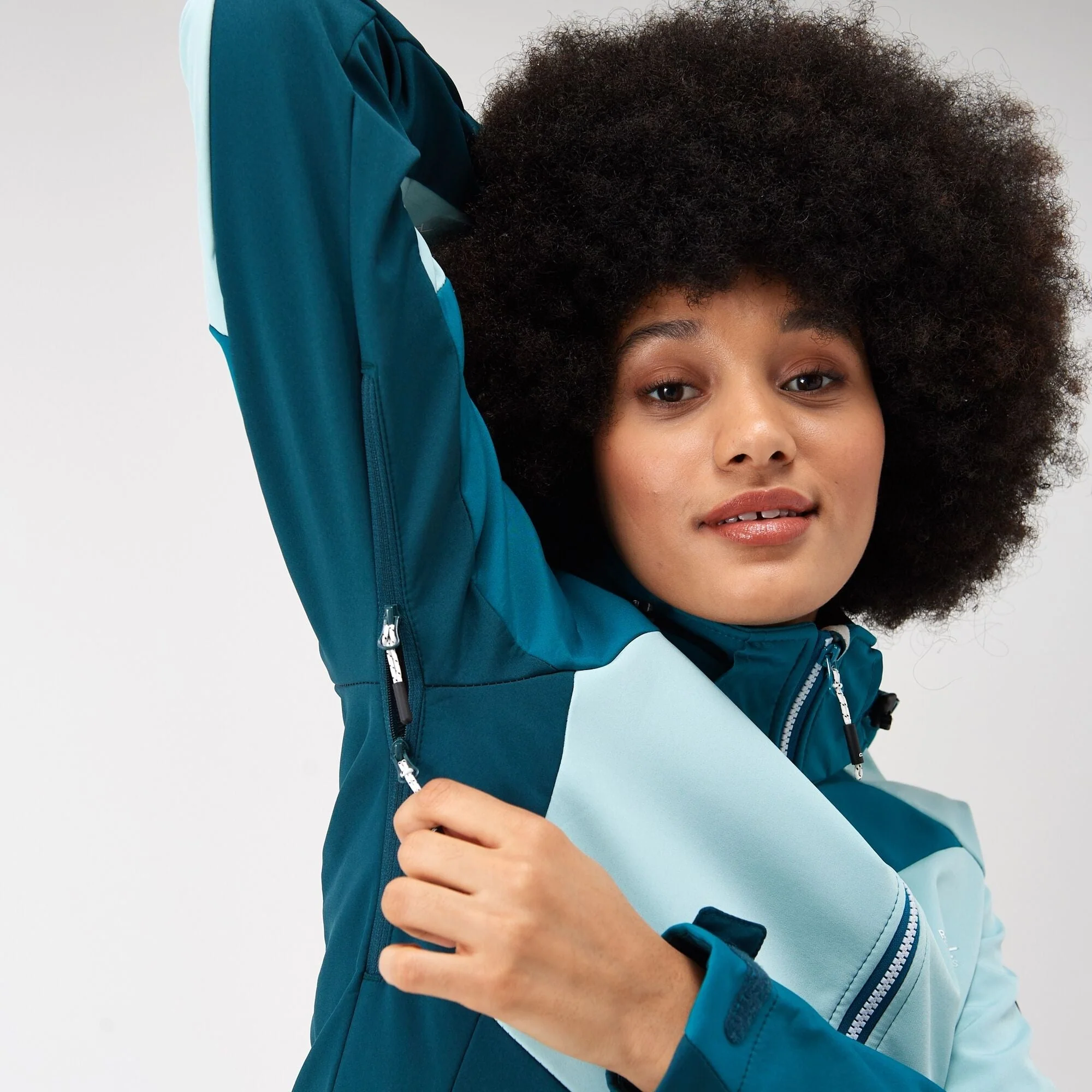 Regatta Women's Desoto IX Softshell Jacket - Image 13