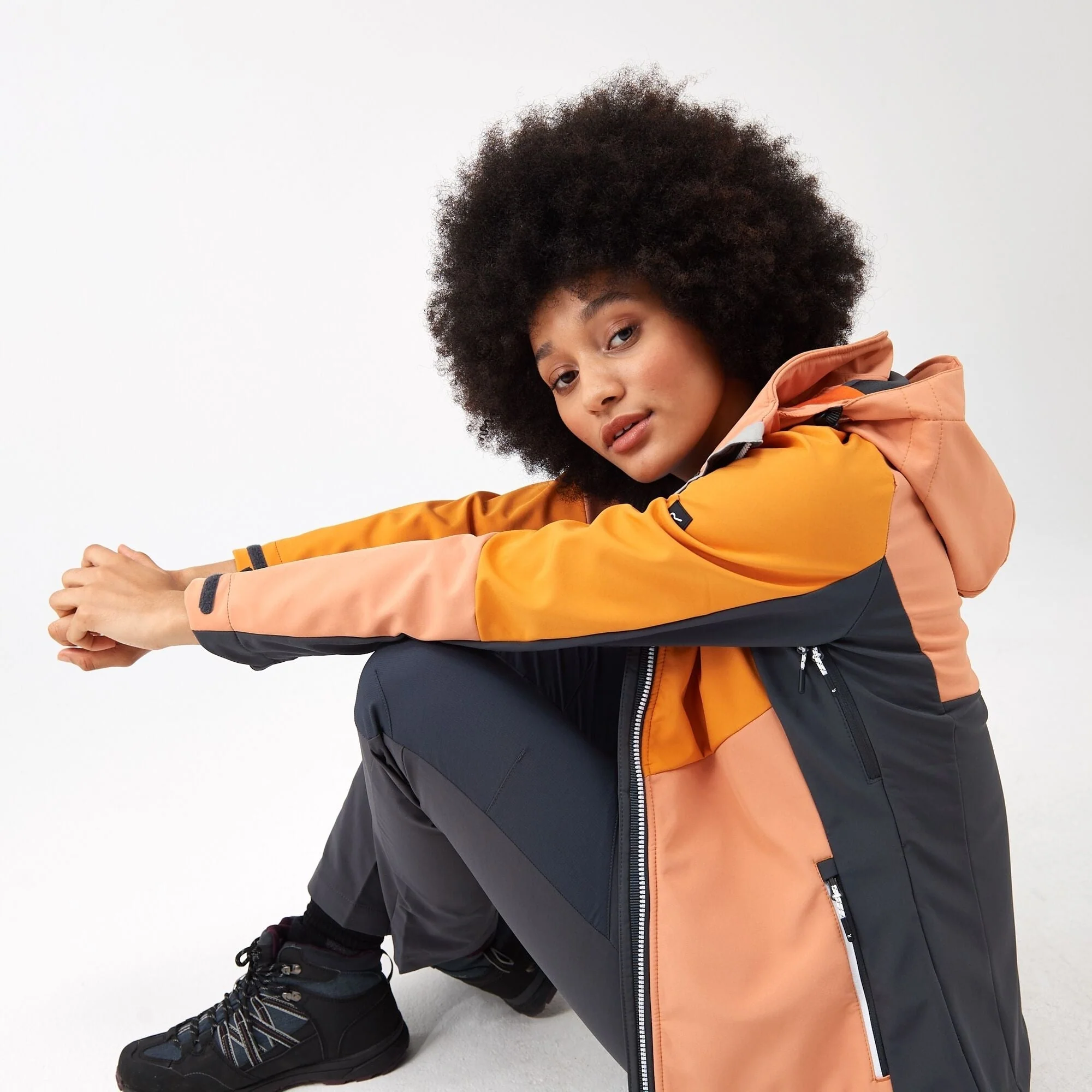 Regatta Women's Desoto IX Softshell Jacket - Image 7
